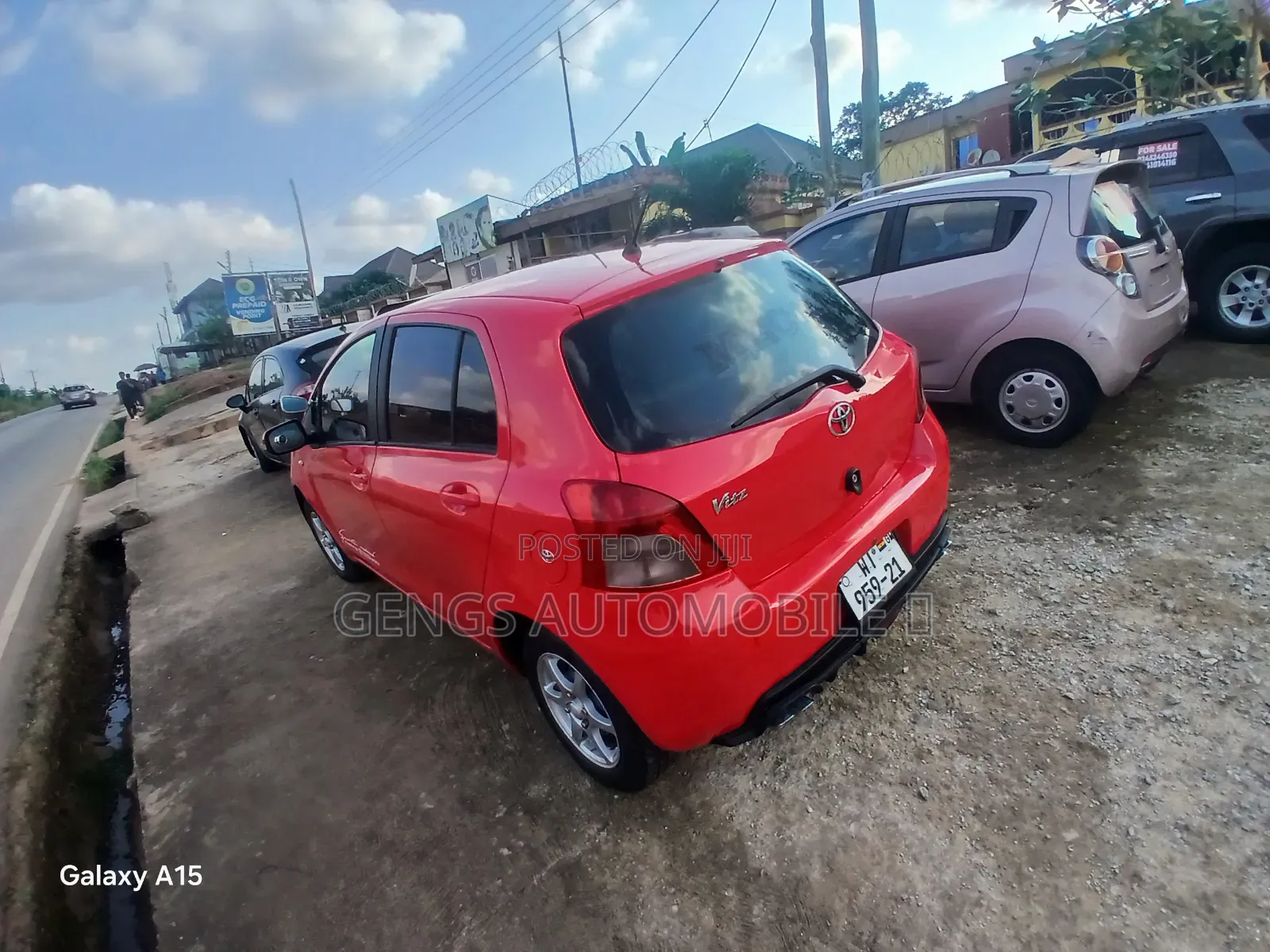 Toyota Vitz 2010 Red