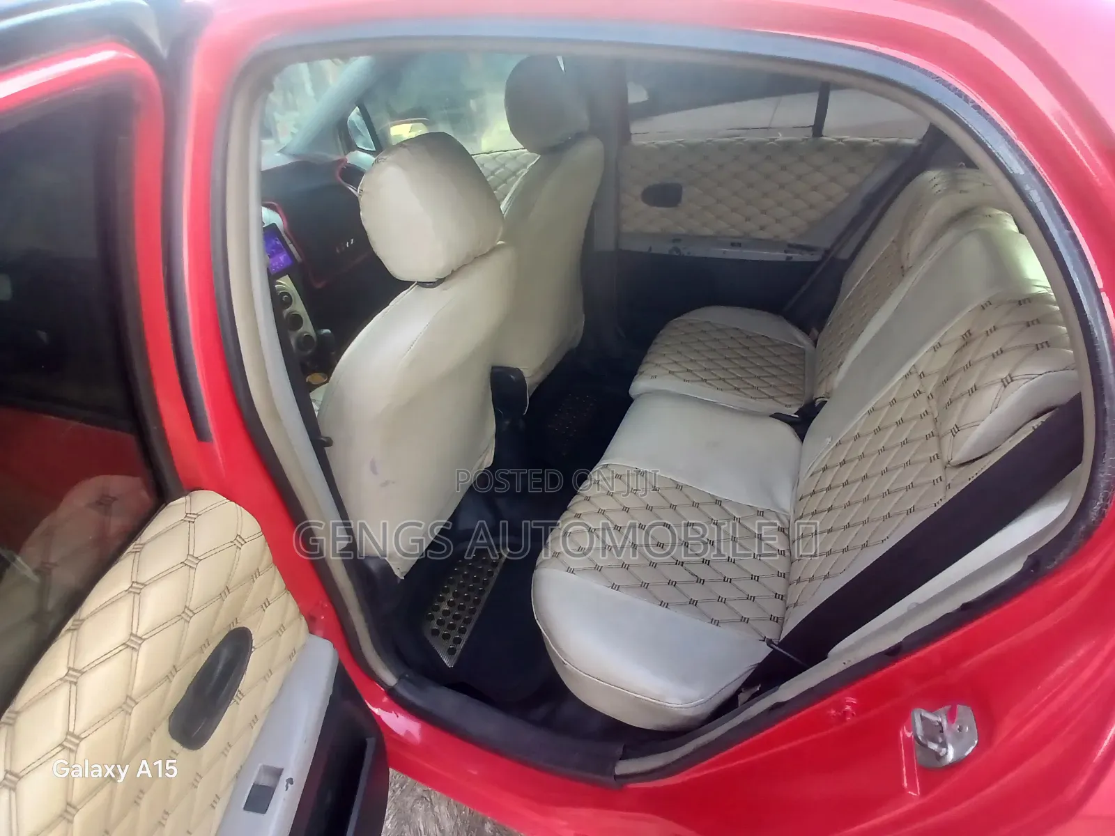 Toyota Vitz 2010 Red