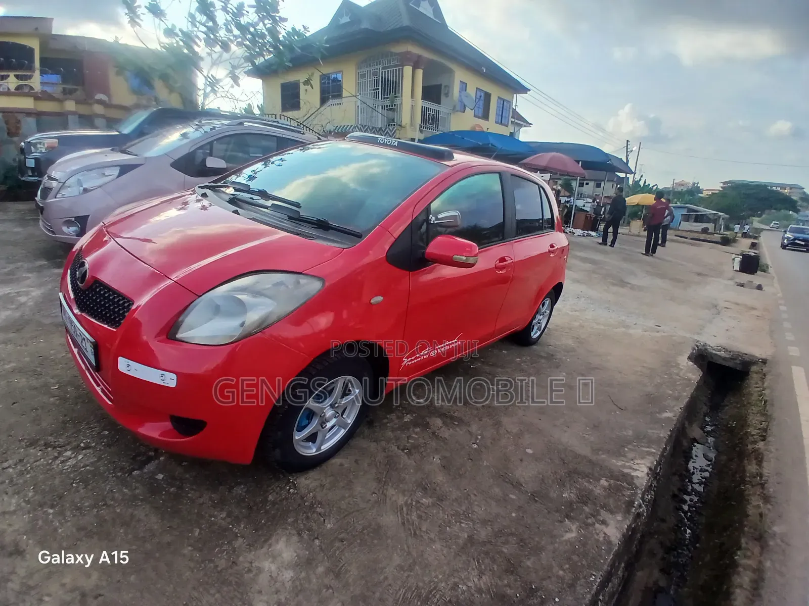 Toyota Vitz 2010 Red