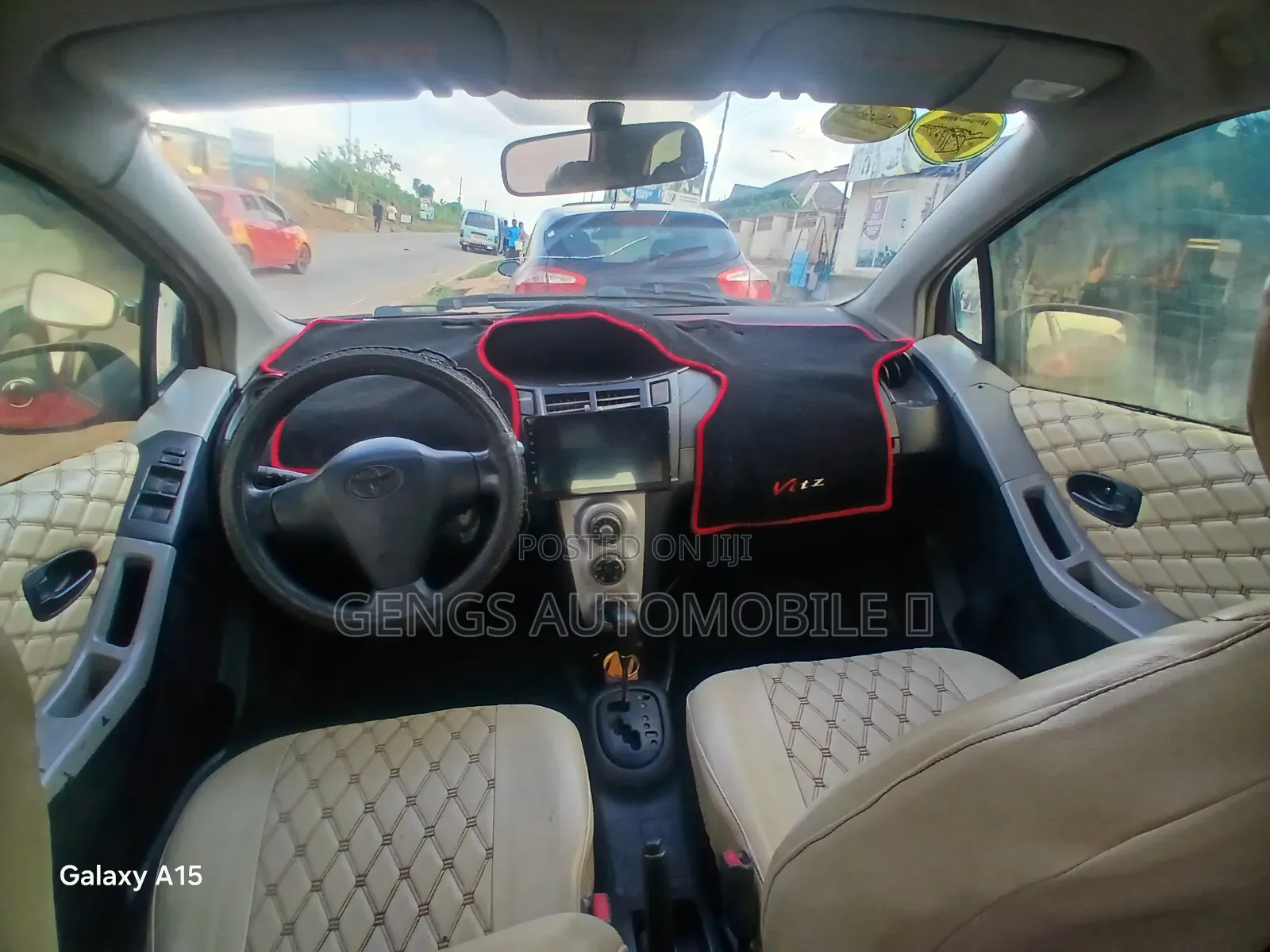 Toyota Vitz 2010 Red