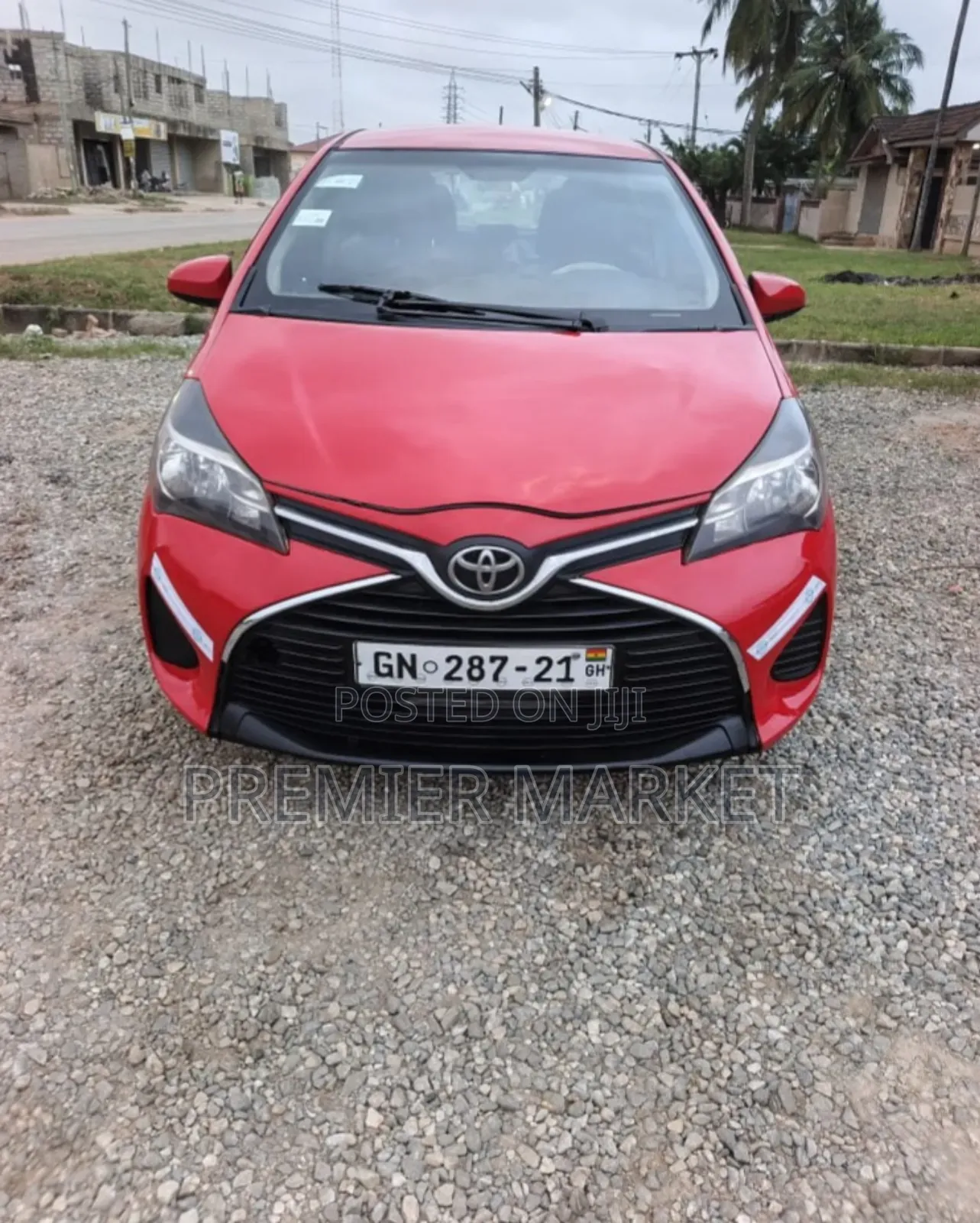 Toyota Yaris L Hatchback 5dr 2016 Red