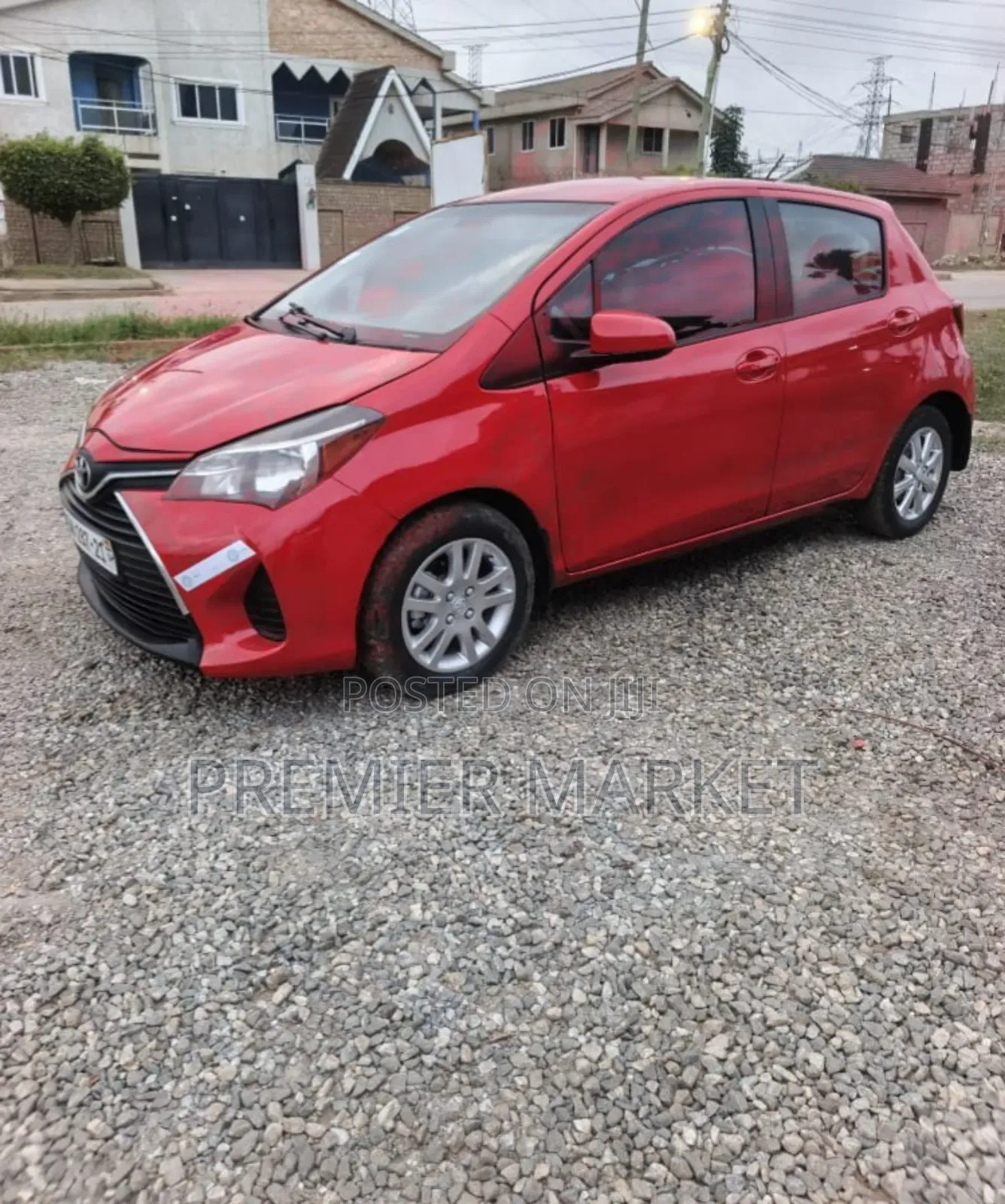 Toyota Yaris L Hatchback 5dr 2016 Red