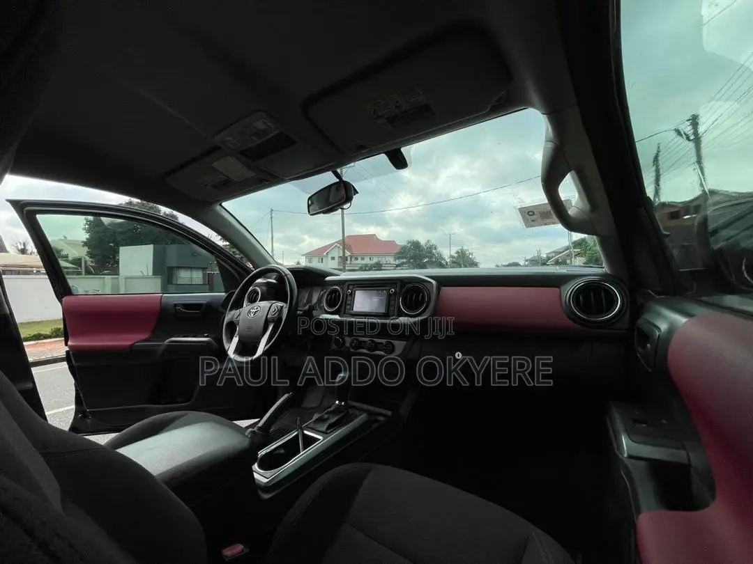 Toyota Tacoma 2017 Black