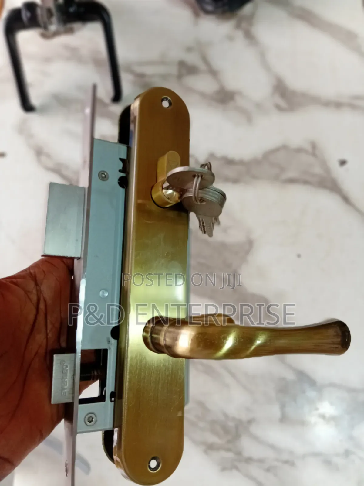 Quality EVALEO Lock. (Curved Handle)