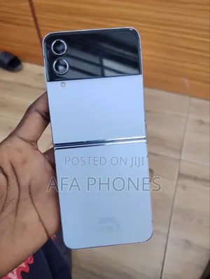 New Samsung Galaxy Z Flip4 256 GB Silver