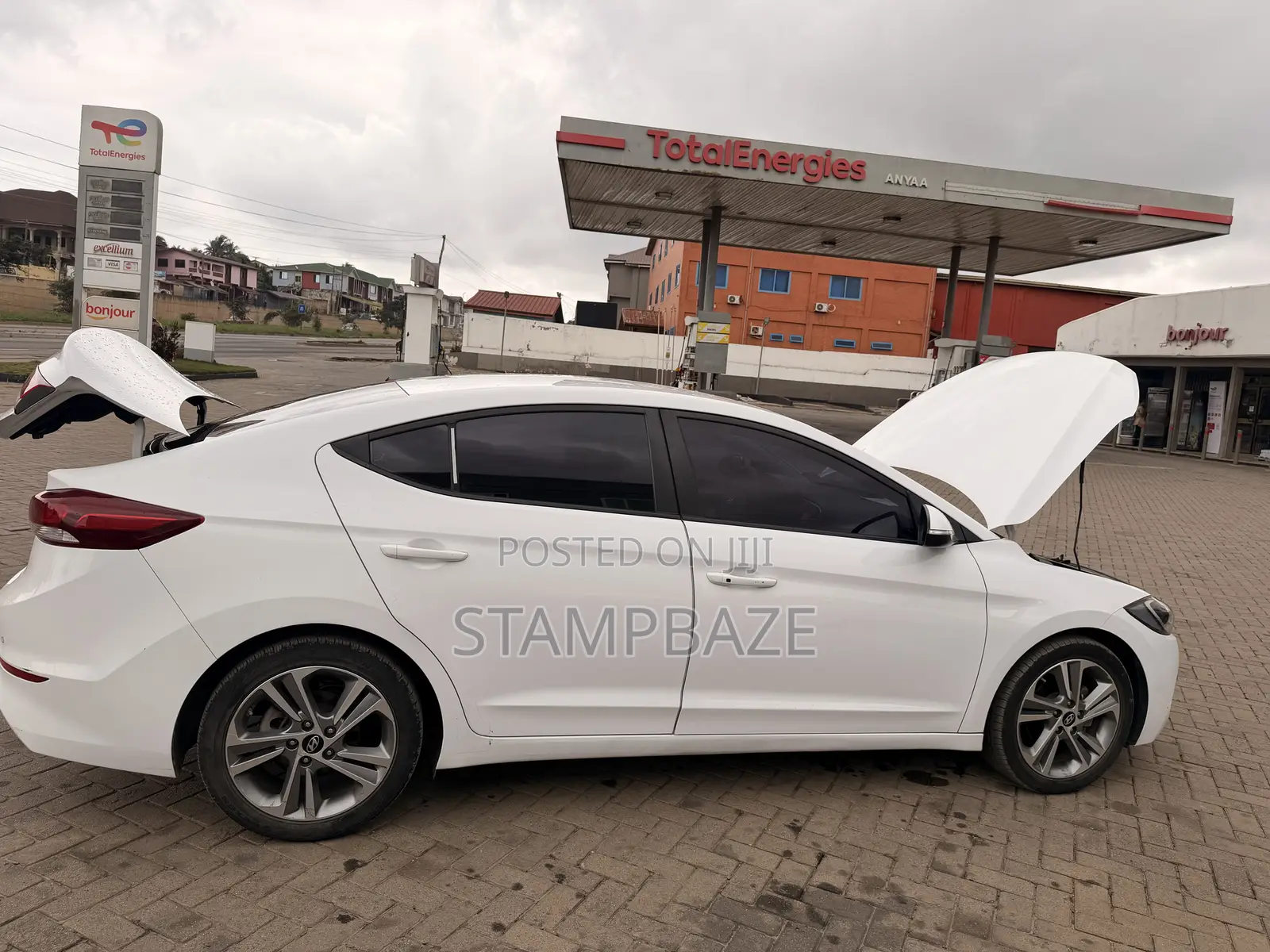Hyundai Avante 2018 White