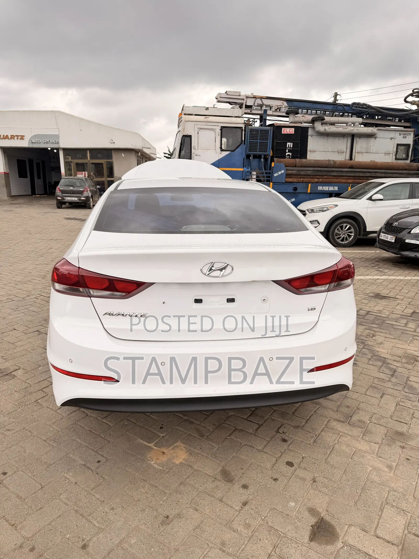 Hyundai Avante 2018 White