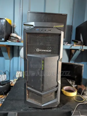 Desktop Computer Asus 8GB AMD Ryzen 5 HDD+SSD 1T