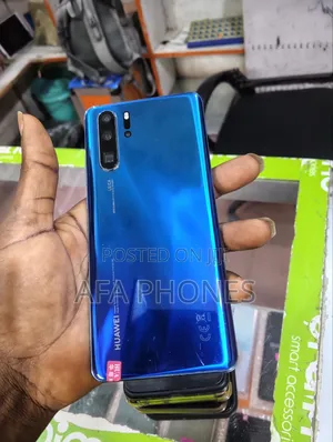 New Huawei P30 128 GB Blue