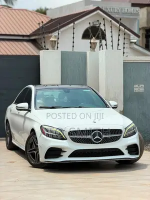 Mercedes-Benz C300 2019 White