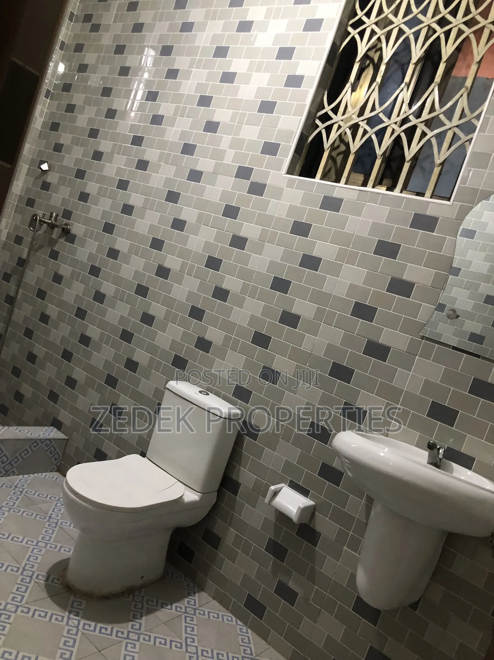2bdrm Apartment in Kwabenya Acp Road for rent