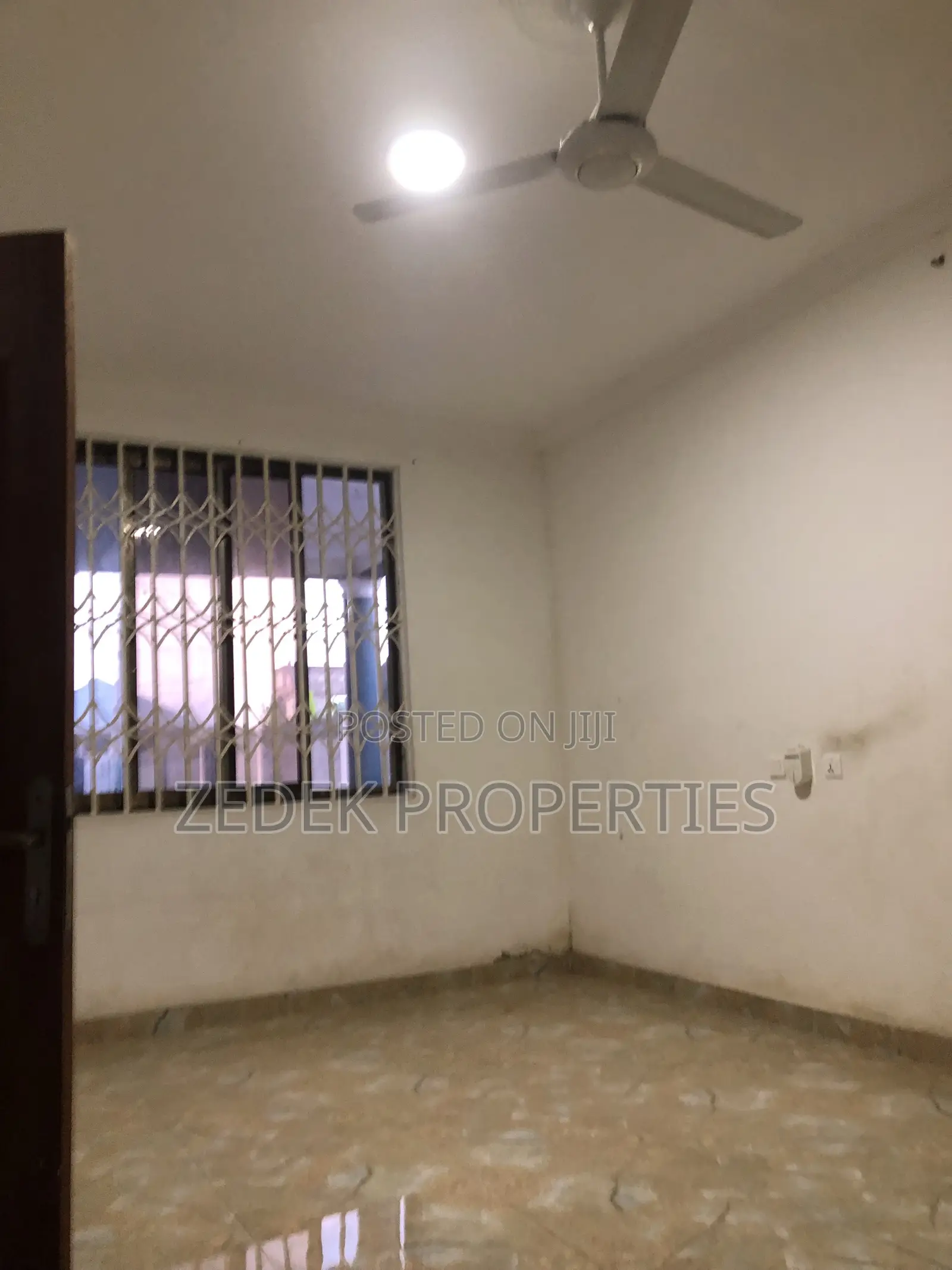 2bdrm Apartment in Kwabenya Acp Road for rent
