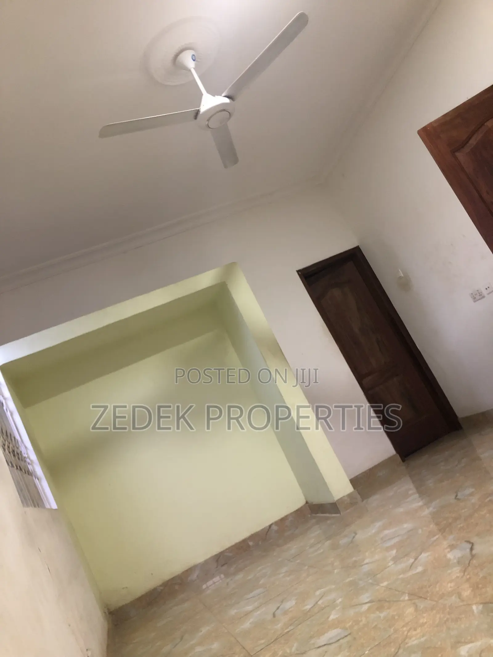 2bdrm Apartment in Kwabenya Acp Road for rent