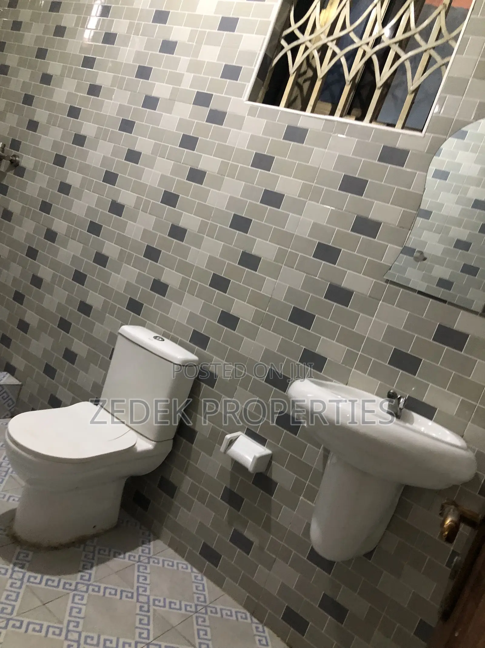 2bdrm Apartment in Kwabenya Acp Road for rent