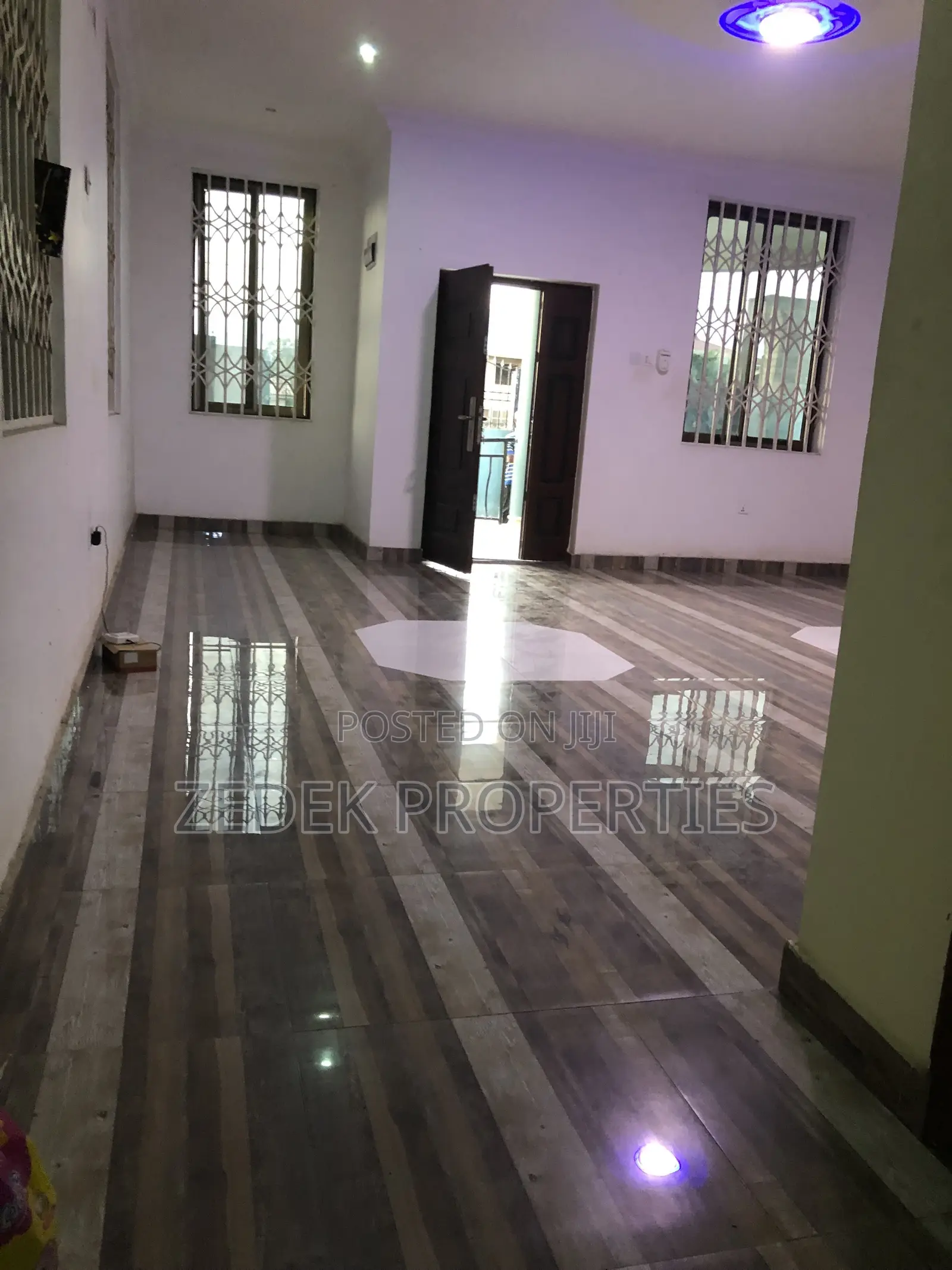 2bdrm Apartment in Kwabenya Acp Road for rent