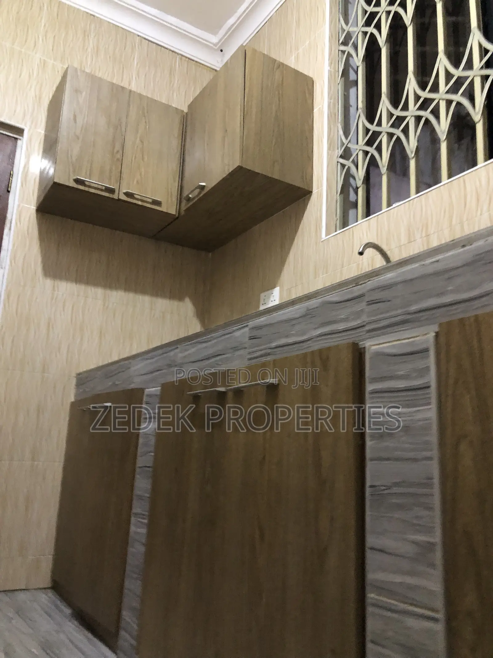 2bdrm Apartment in Kwabenya Acp Road for rent