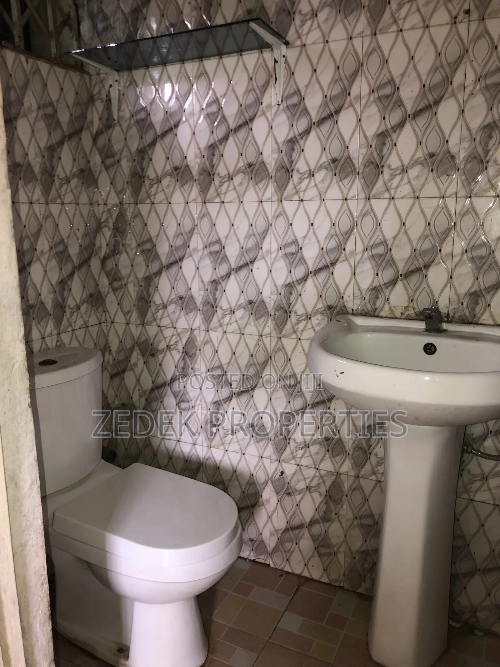 2bdrm Apartment in Kwabenya-Ashonman for rent