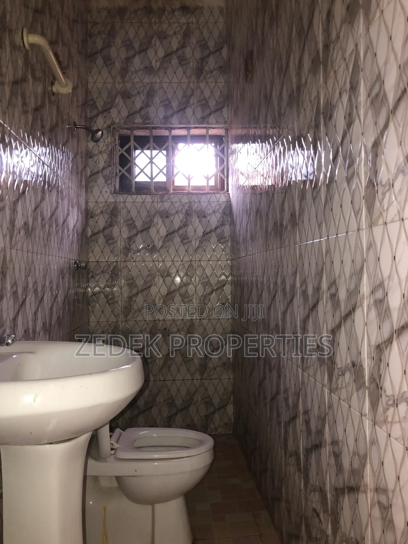 2bdrm Apartment in Kwabenya-Ashonman for rent
