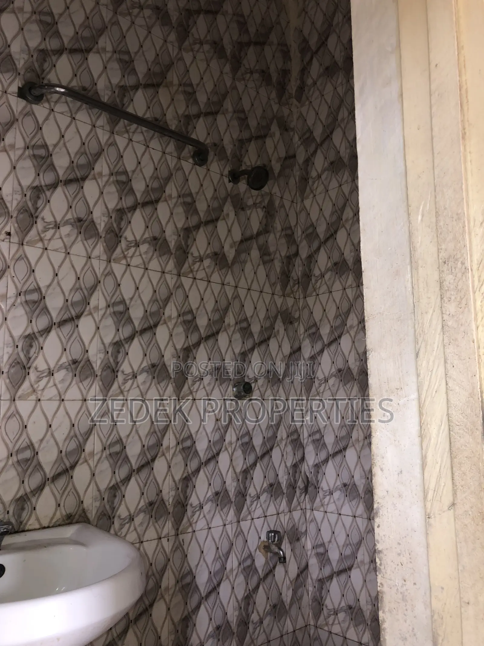 2bdrm Apartment in Kwabenya-Ashonman for rent