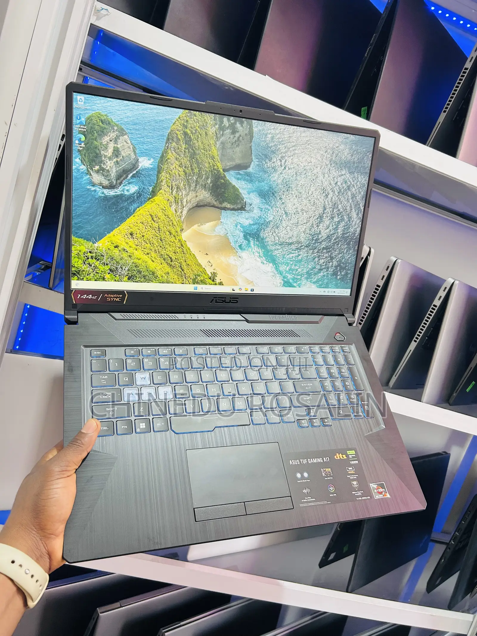 Laptop Asus TUF Gaming A17 8GB AMD Ryzen 7 SSD 512GB