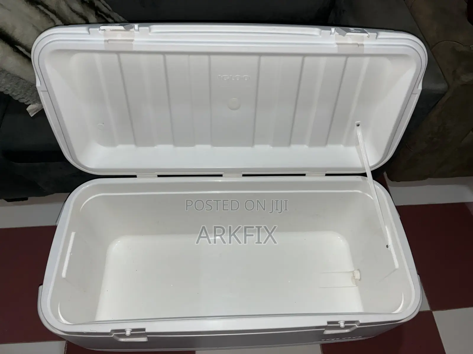 Igloo Ice Chest White 120qt