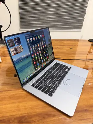 New Laptop Apple MacBook Air 16GB Apple M4 SSD 256GB