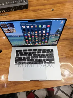 New Laptop Apple MacBook Air 16GB Apple M4 SSD 256GB