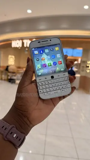 BlackBerry Classic 16 GB White