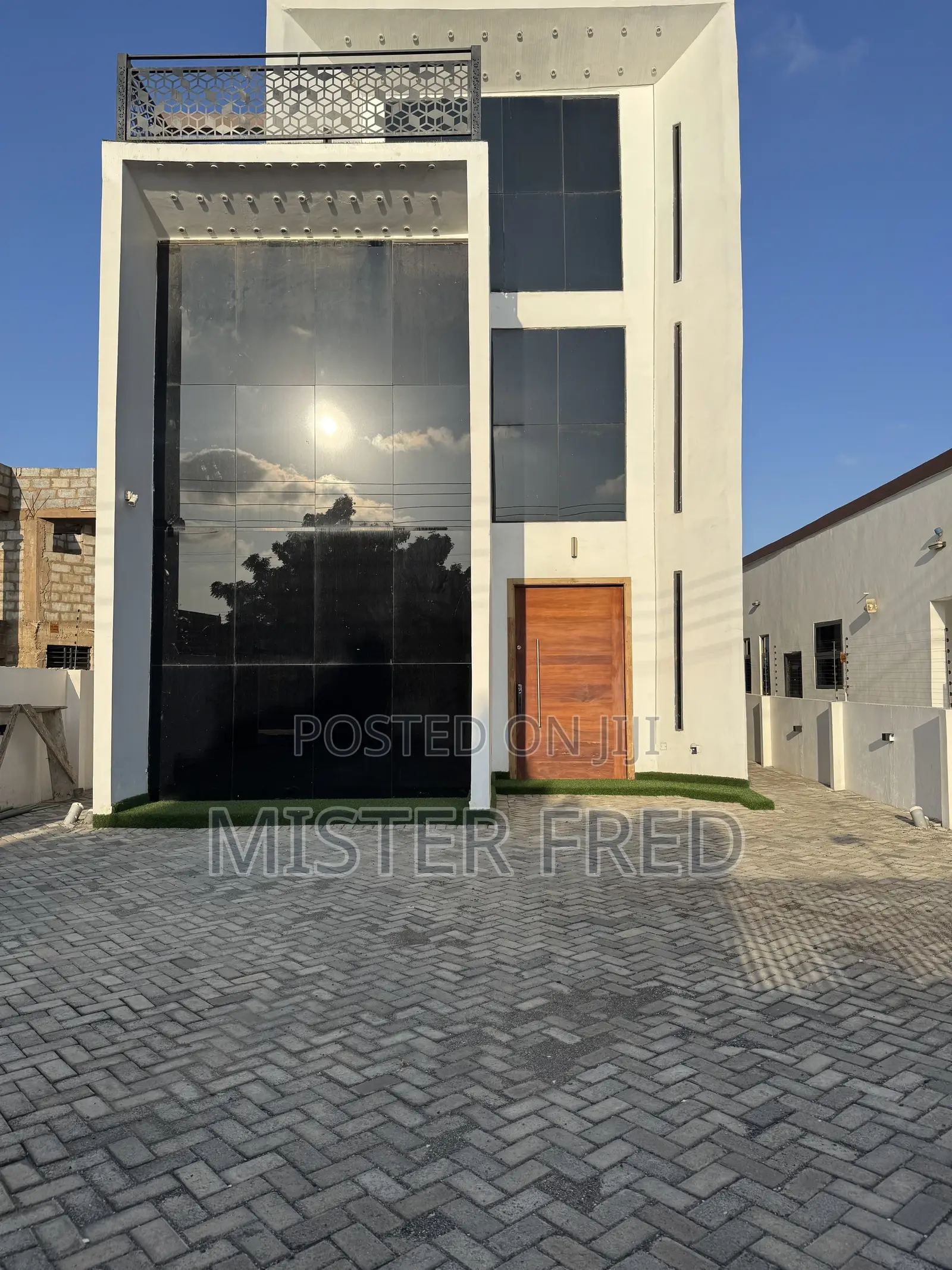 5bdrm House in Eastlegon Hills for sale