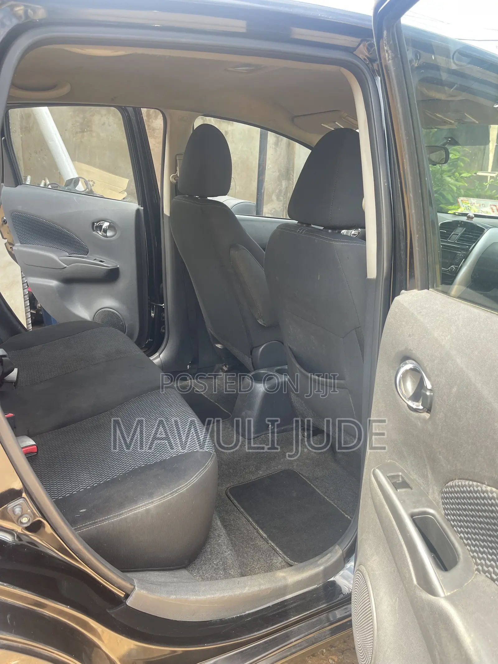 Nissan Versa 1.6 SV 2016 Black