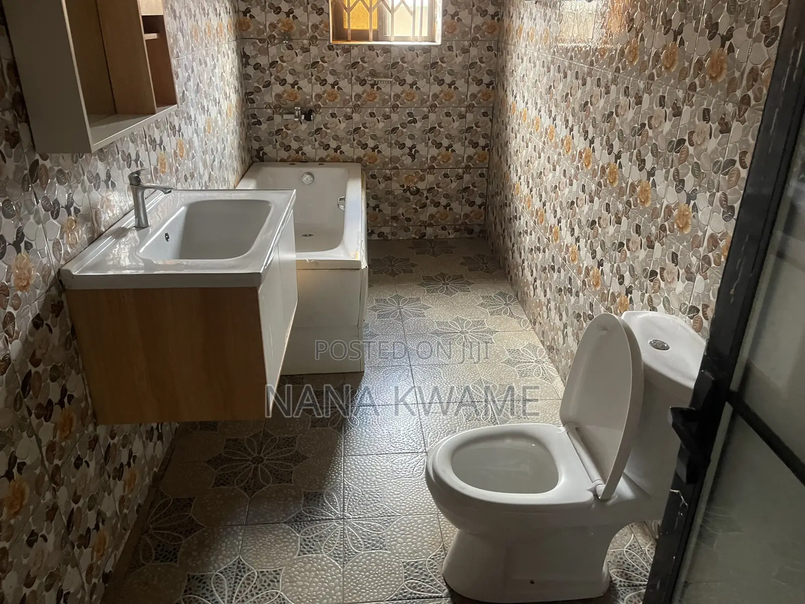Furnished 4bdrm House in Richmoni Estate, Kumasi Metropolitan for rent