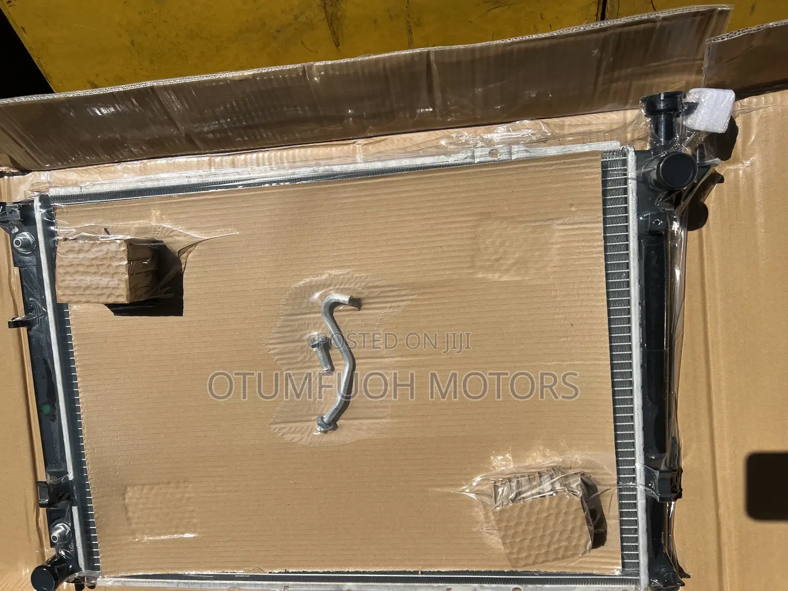 Hyundai Santa Fe 2012 ,2013,14,15-2018 Radiator (Water Tank)