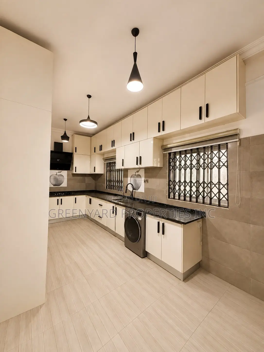 Furnished 5bdrm House in American 🇺🇸 House, East Legon for sale