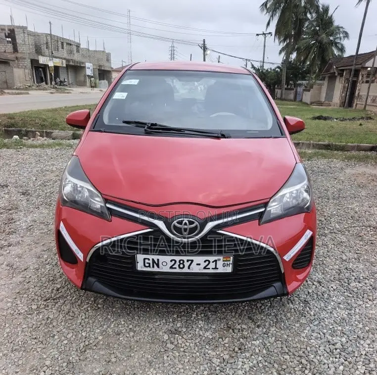 Toyota Yaris SE Hatchback 5dr 2016 Red