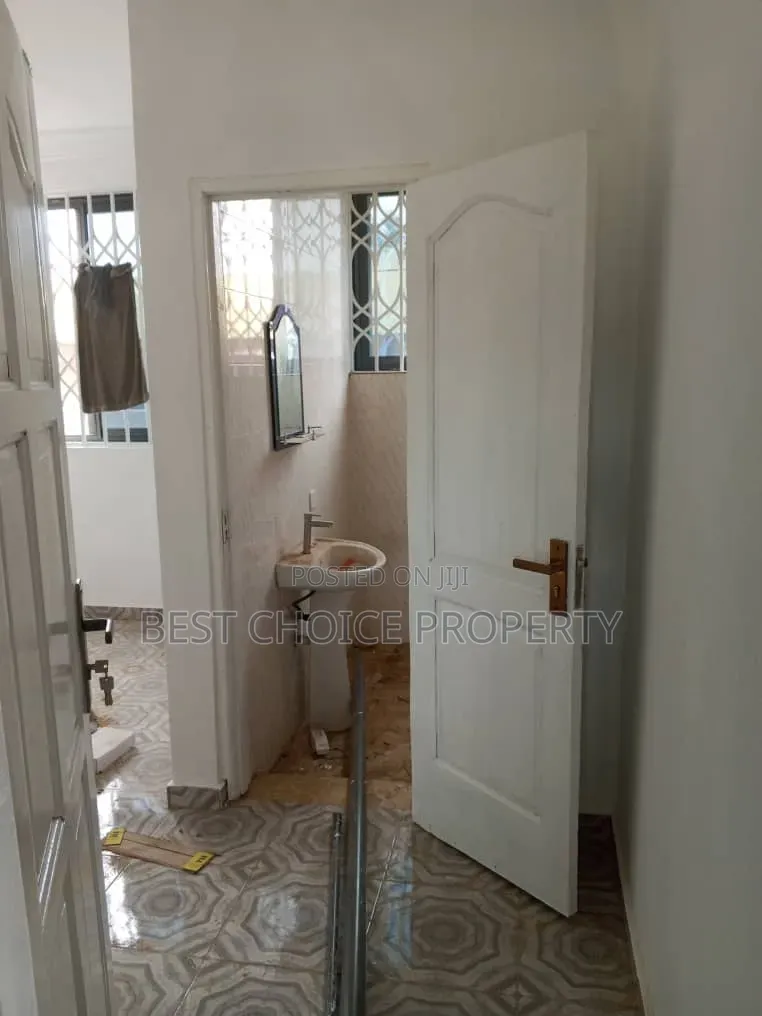1bdrm Apartment in Teiman, Oyarifa Mall Area for rent