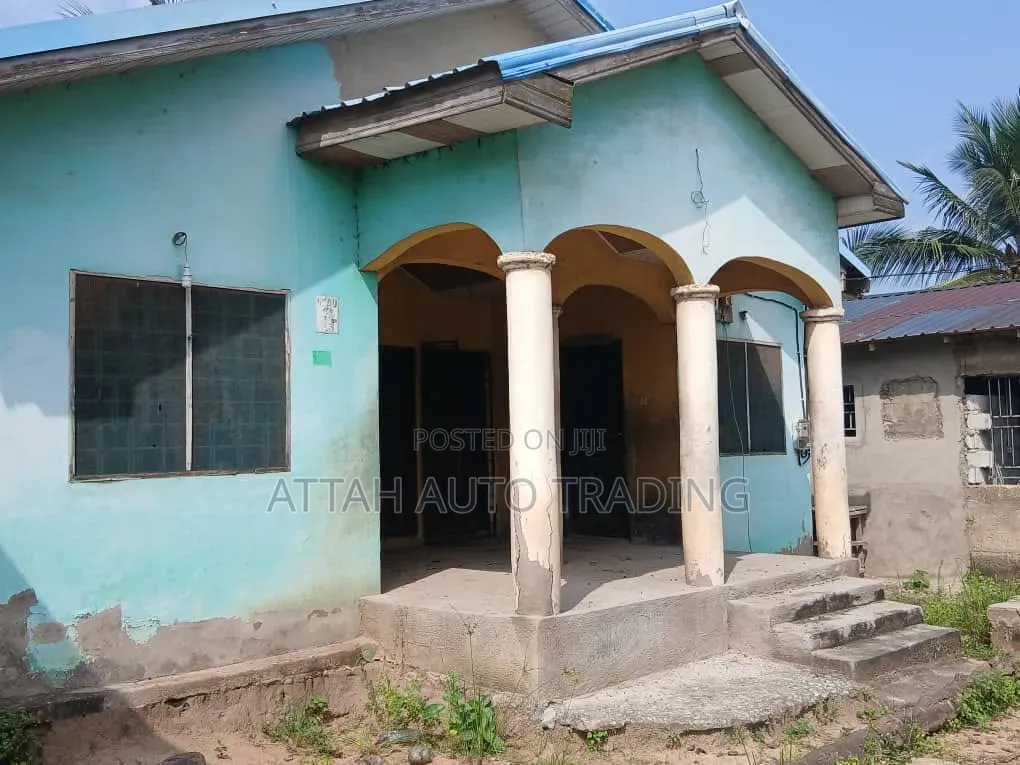 3bdrm House in Kasoa Kriispo, Ga South Municipal for sale