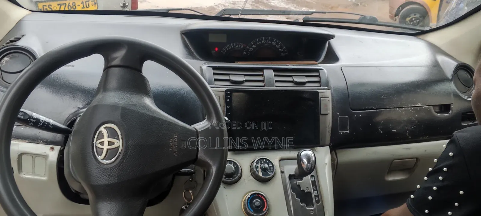 Toyota Passo Sette 2010 Gray