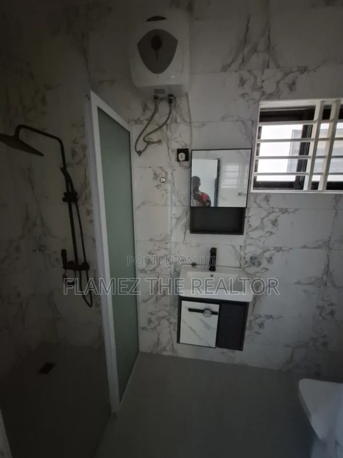 3bdrm House in Amasaman Kpobikope for sale