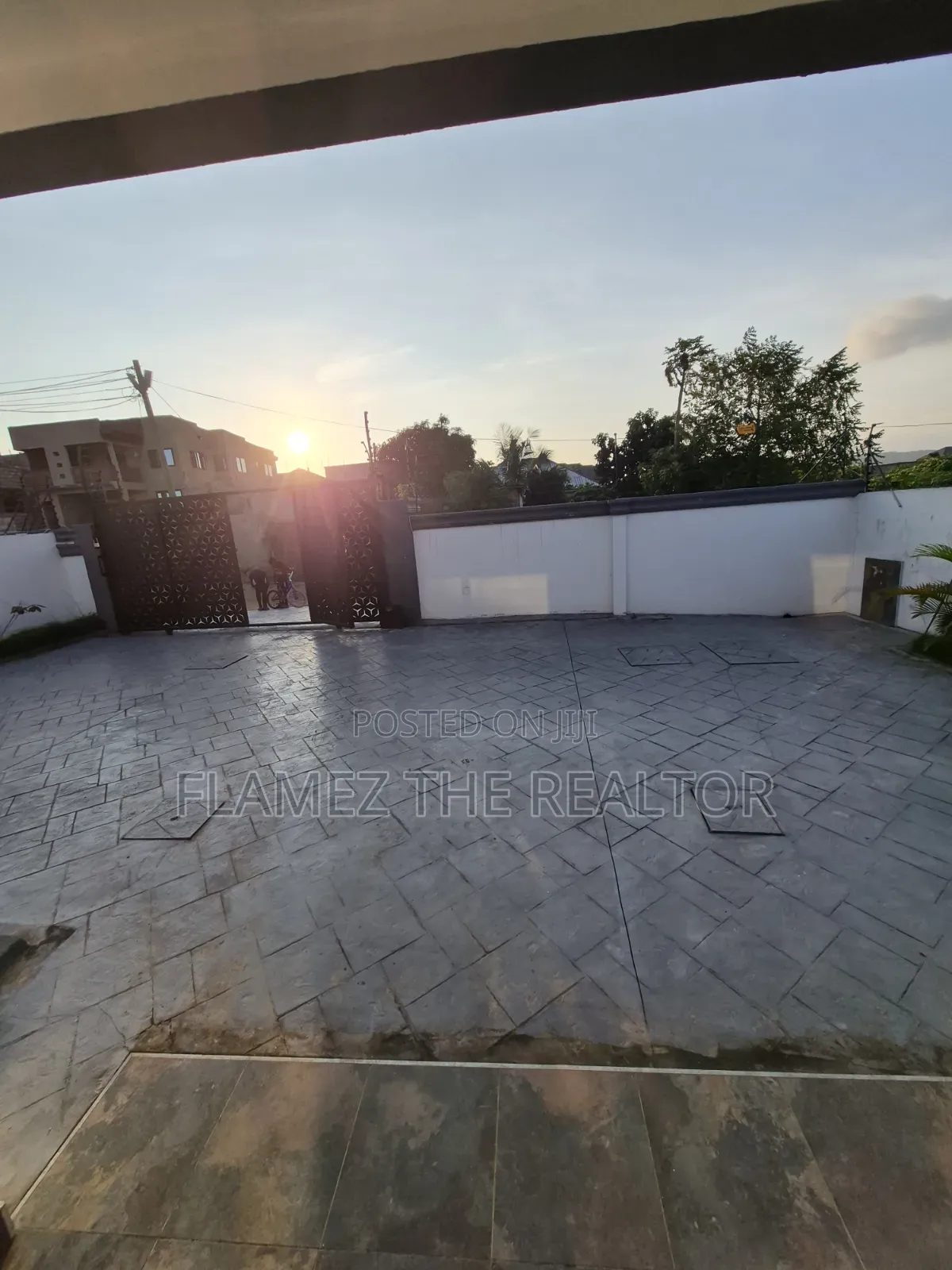 3bdrm House in Amasaman Kpobikope for sale