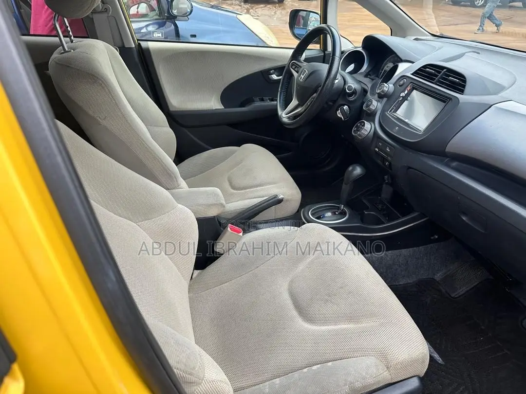Honda Fit 2014 Yellow