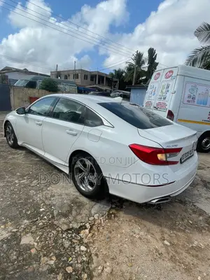 Honda Accord EX 2018 White