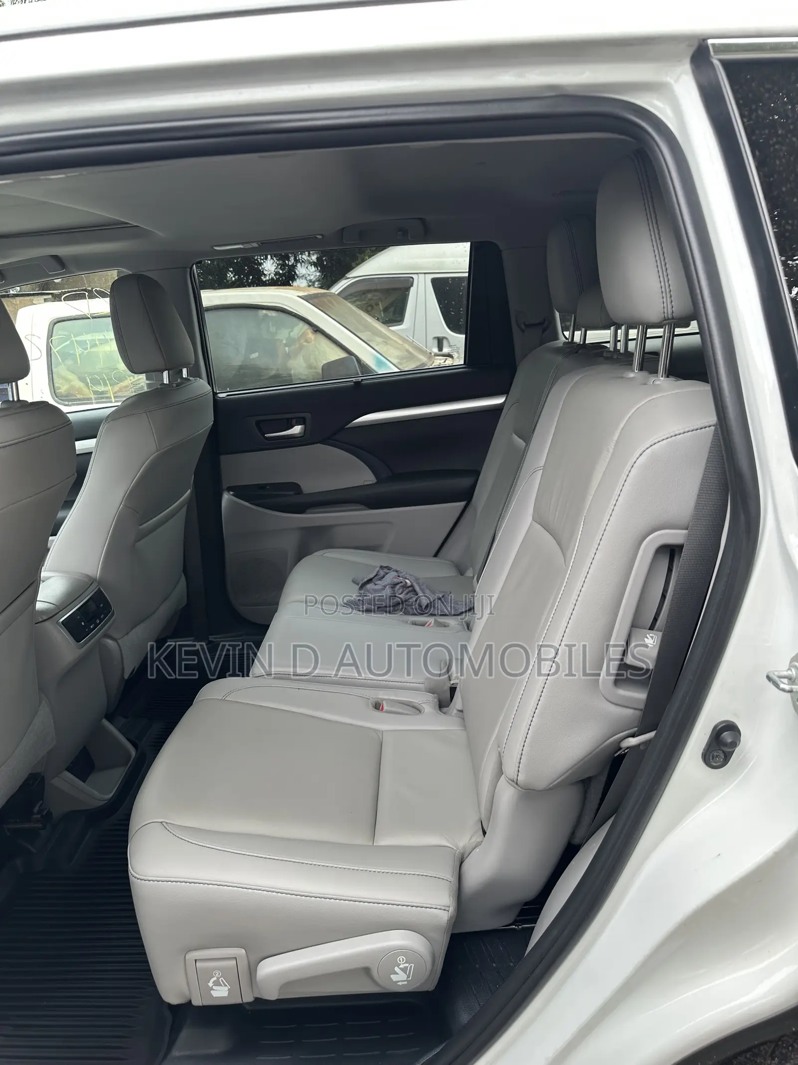 Toyota Highlander XLE 2019 White