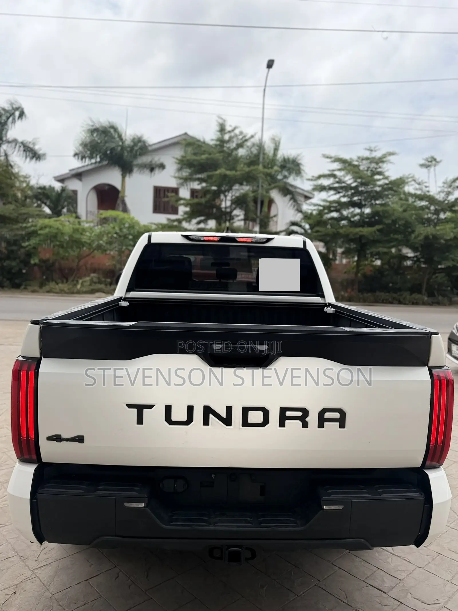 Toyota Tundra 1794 5.7L V8 4x4 CrewMax 5.6 ft. box 145.7 in. WB 2020