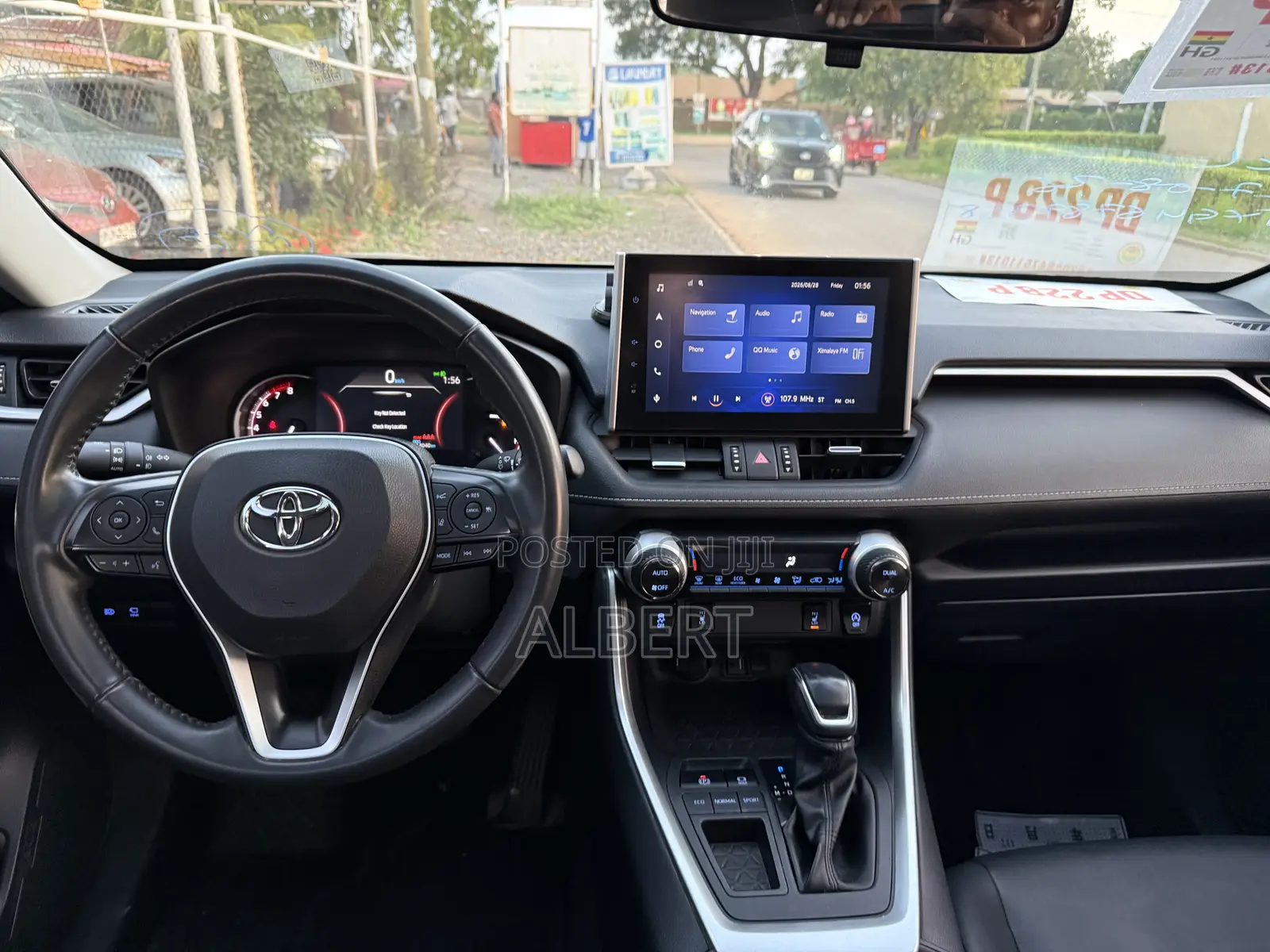 Toyota RAV4 XLE Premium AWD 2023 Black