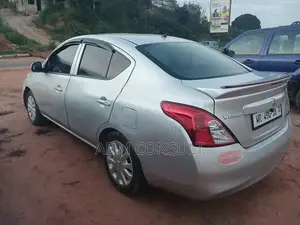 Nissan Versa 1.6 S 4dr Sedan (1.6L 4cyl 5M) 2014 Silver