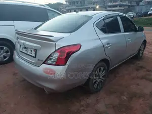 Nissan Versa 1.6 S 4dr Sedan (1.6L 4cyl 5M) 2014 Silver