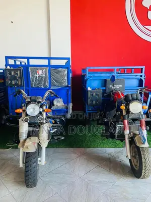 New Royal RY150 2026 Blue
