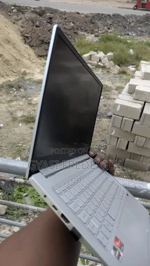 Laptop Acer Switch 3 8GB AMD Ryzen 5 SSD 1T