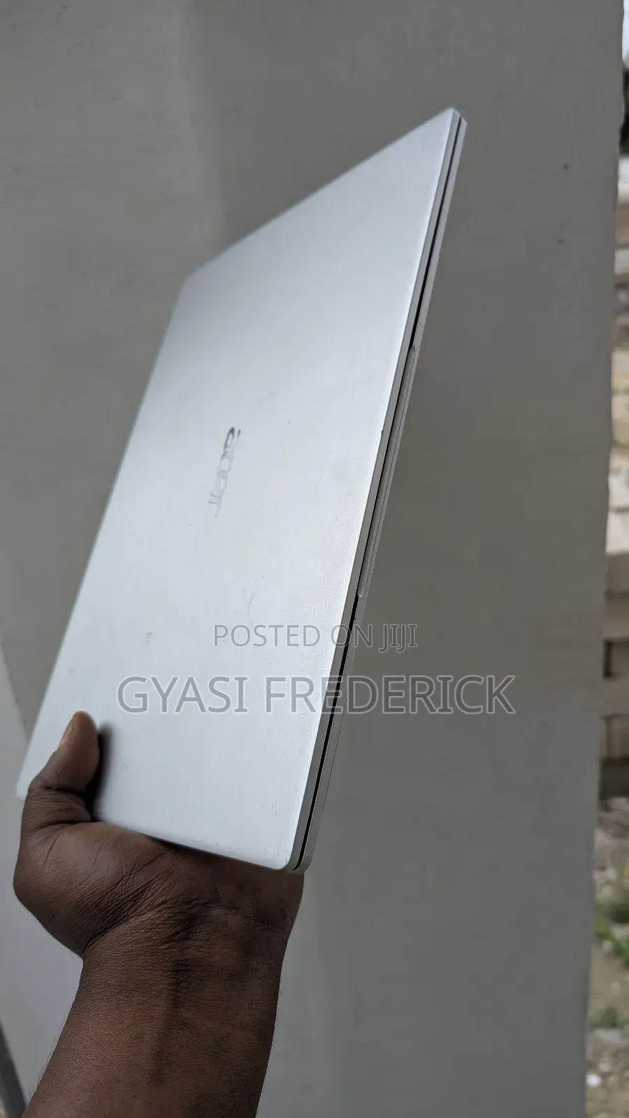 Laptop Acer Switch 3 8GB AMD Ryzen 5 SSD 1T