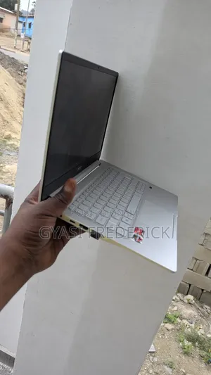 Laptop Acer Switch 3 8GB AMD Ryzen 5 SSD 1T